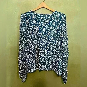 Ditzy Floral Blue Long Sleeve Blouse, Size Large